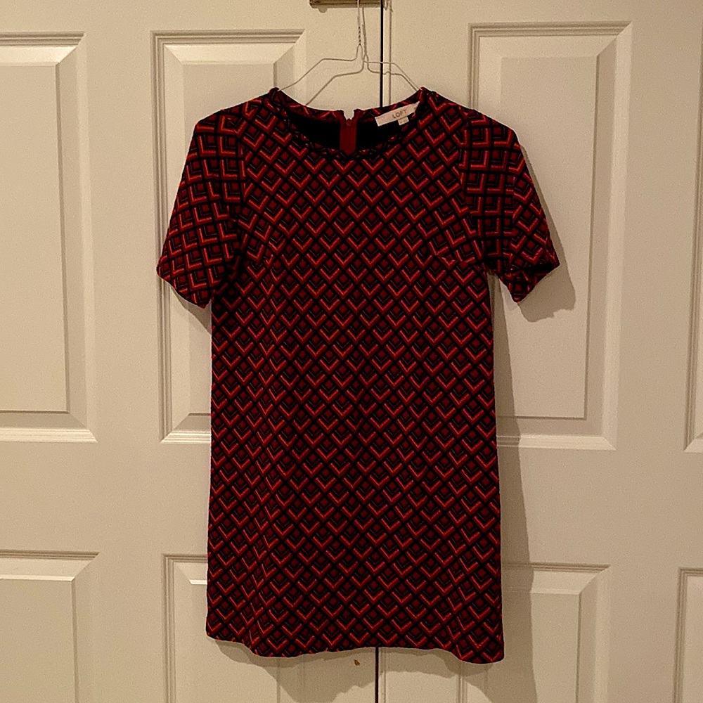 Great dress to wear in office then dress up with accessories for an evening out.